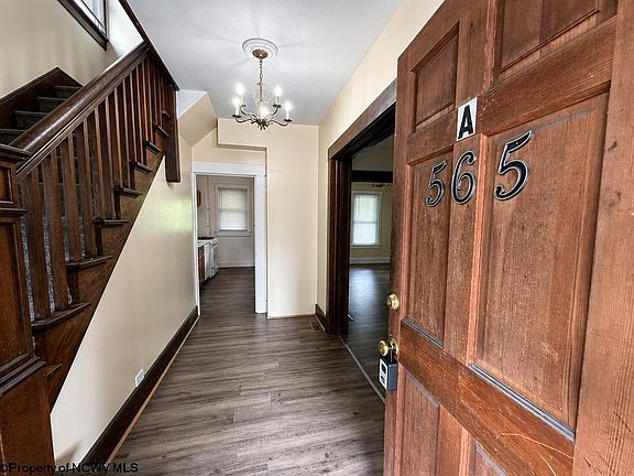3rd image of 565 E Brockway Ave