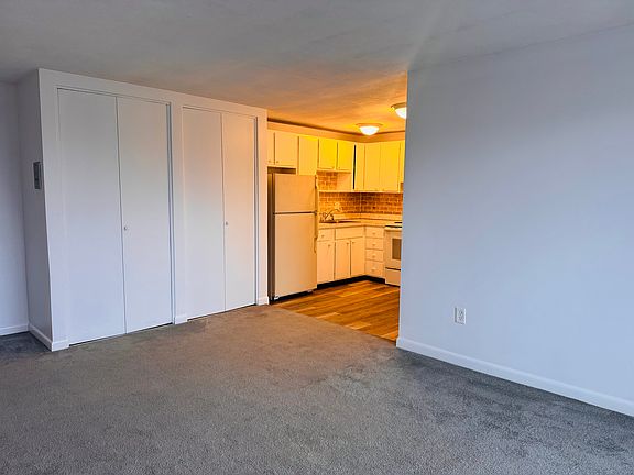 2nd image of 22 Greenwood St #55cedcbe9