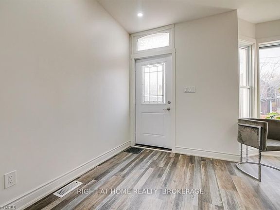 4th image of 120 Tisdale St N
