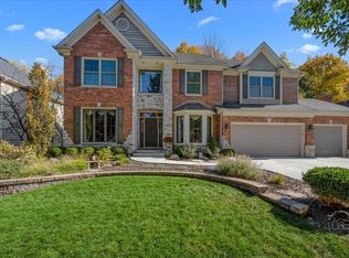 2602 King Richard Cir, St Charles, IL 60174