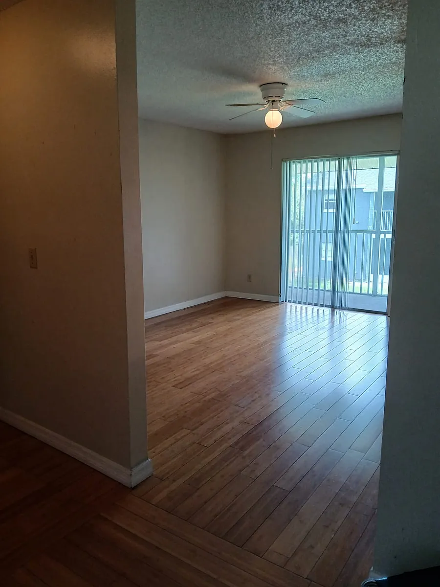 Building Photo - 4240 Pershing Pointe Pl #4