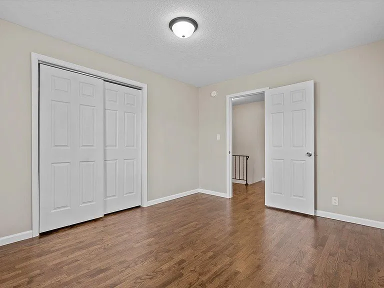 811 Thornton St — Photo 12