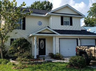 8421 Waltham Rd, Charleston, SC 29406