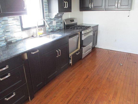 5th image of 518 S Almaden Ave