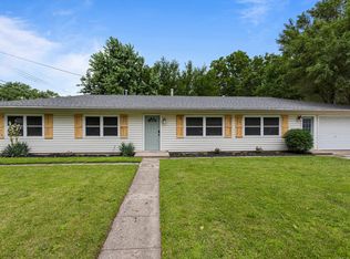 1802 Meadow Dr, Champaign, IL