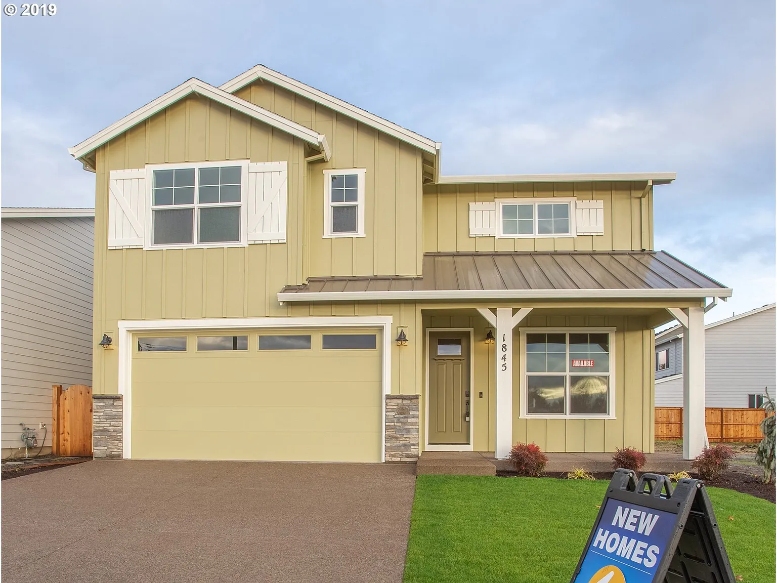 1845 Silverstone Dr photo 1