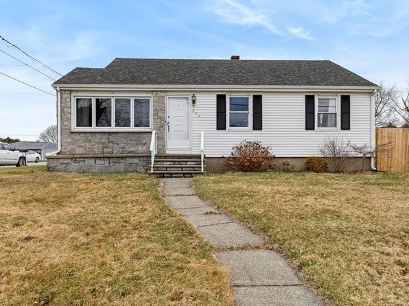 343 Lees River Ave, Somerset, MA 02725