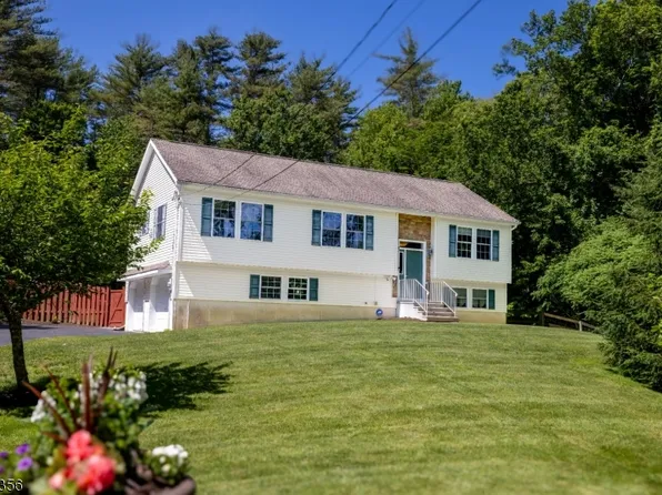 89 Deckertown Tpke, Montague Twp., NJ 07827