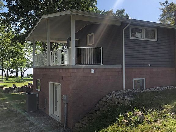 2nd image of 2027 Cove Creek Dr