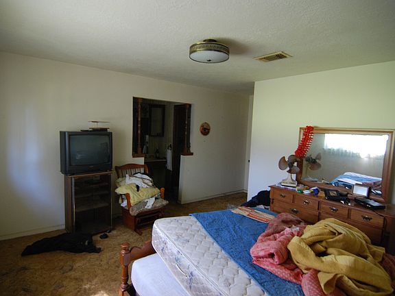 3rd image of 28118 Heidi Ln