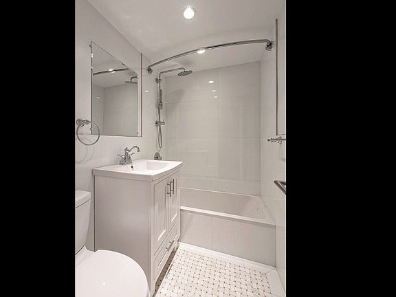 3rd image of 70 W 93rd St #7026D