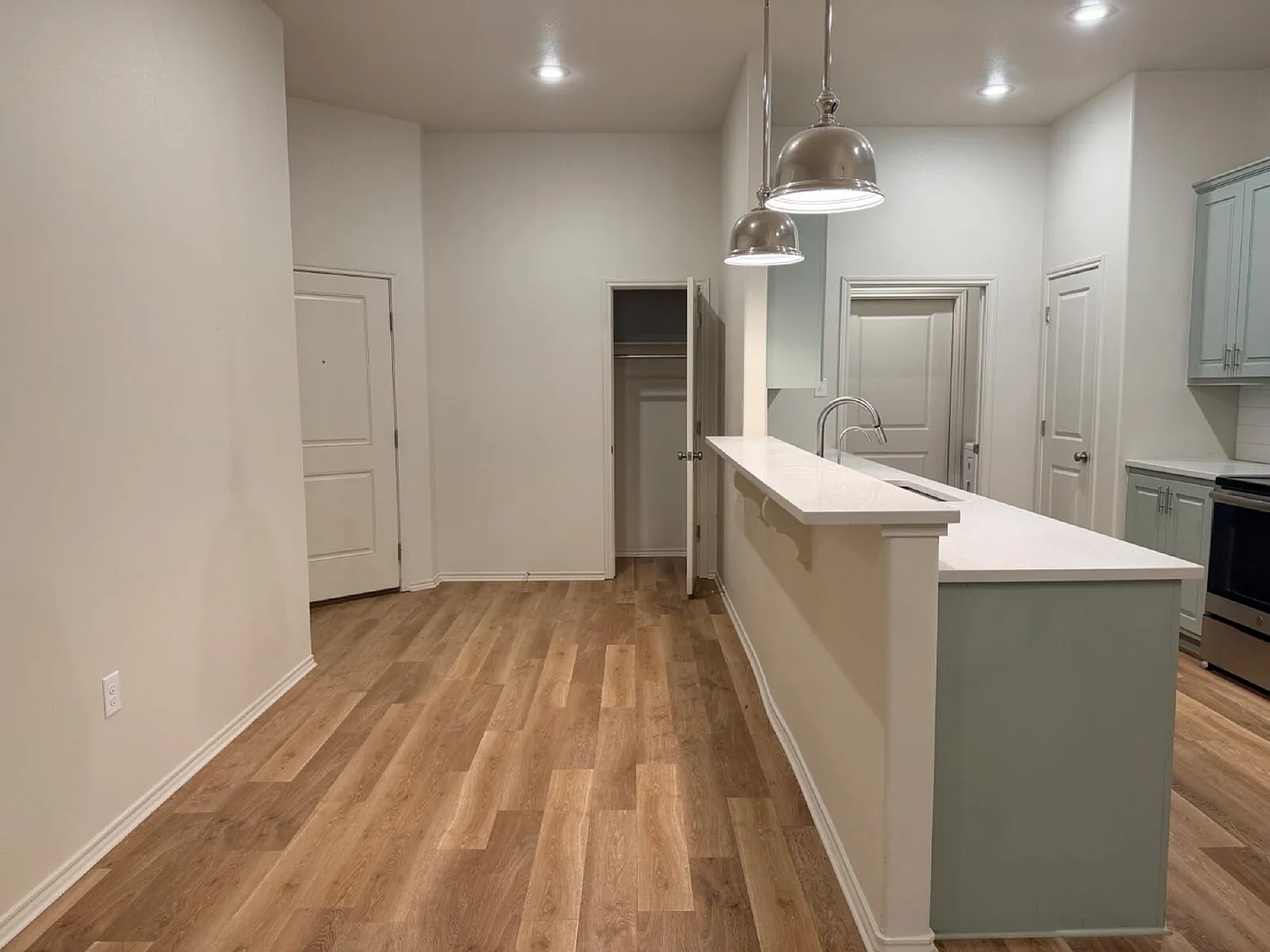 2 bed, 2.0 bath, 1426 sqft, $1,550 — Photo 4