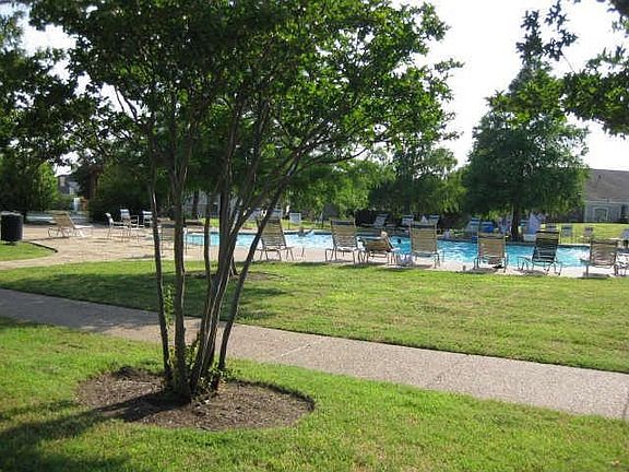 5th image of 1804 E Branch Hollow Dr