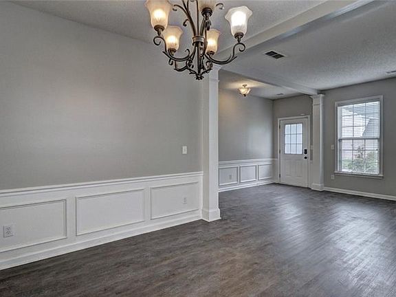 4th image of 2928 Cottesford Way SE