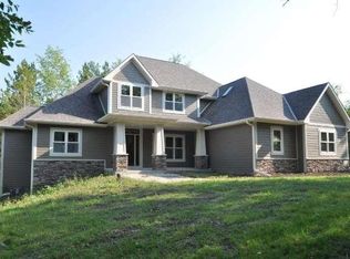 S4W33032 Government Hill Rd, Delafield, WI 53018