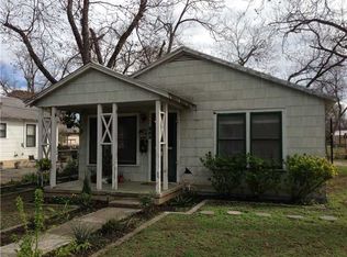 262 E Nacogdoches St, New Braunfels, TX 78130