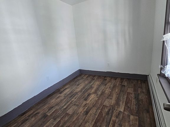 5th image of 316 Grand St APT 2