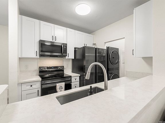 3rd image of 95-797 Wikao St APT B201