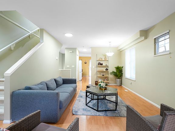 3rd image of 12110 75a Ave #16