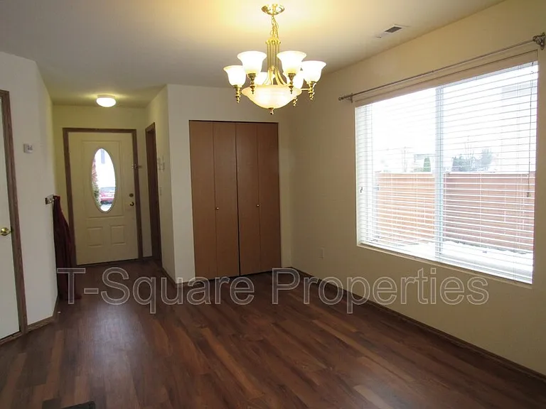 20425 Corbridge Rd SE — Photo 2