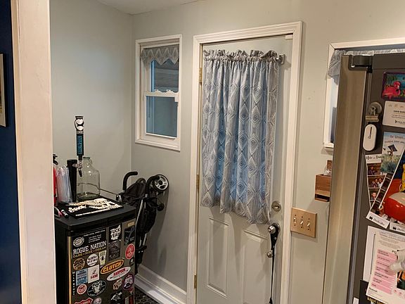 Kitchen/side entry