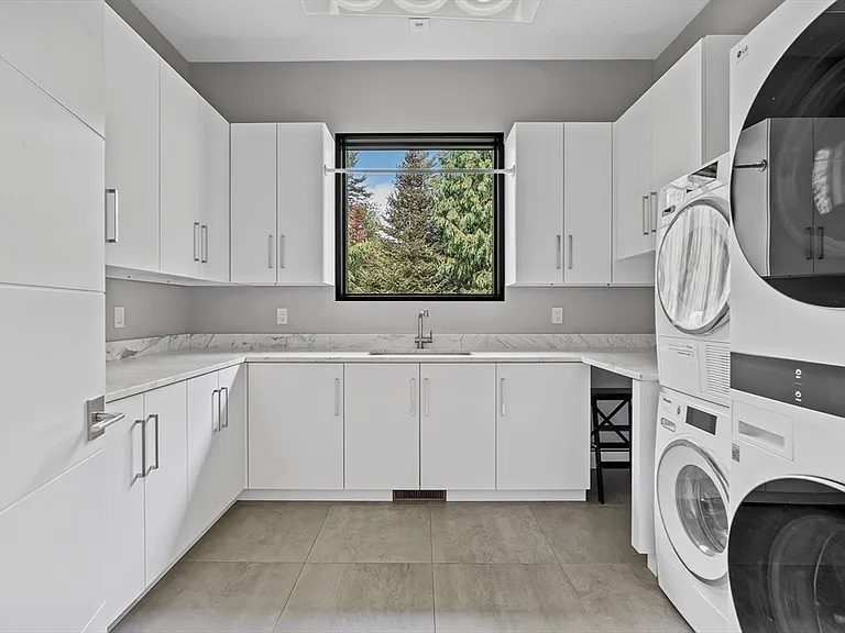 63 Sylvan Ln — Photo 21