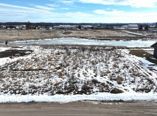 4110 Ridgecrest Ln #17, Kaukauna, WI 54130