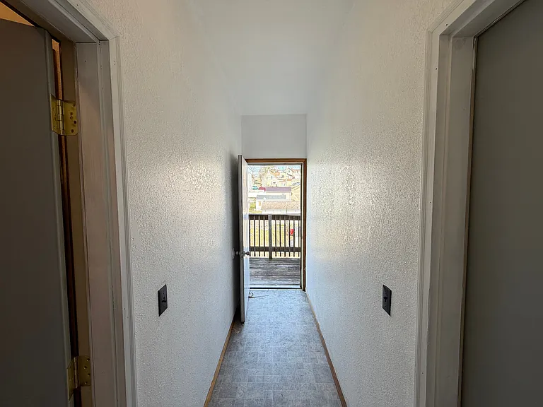 2534 Windsor Ave #2536 — Photo 21