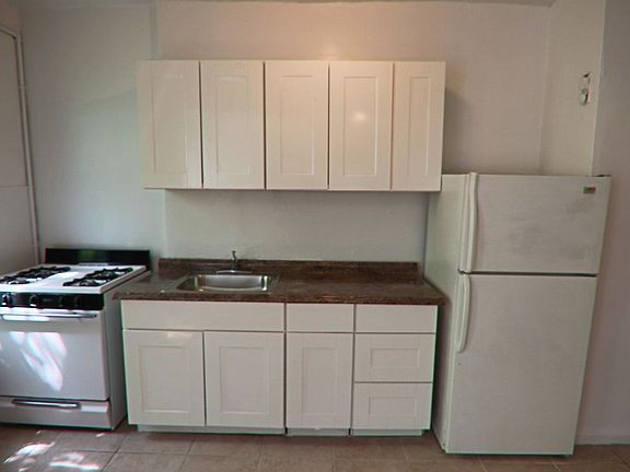 3rd image of 165 Sherman Ave APT 3A