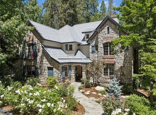 27489 Meadow Bay Dr, Lake Arrowhead, CA 92352