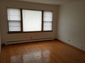 6347-49 37th St, Berwyn, IL