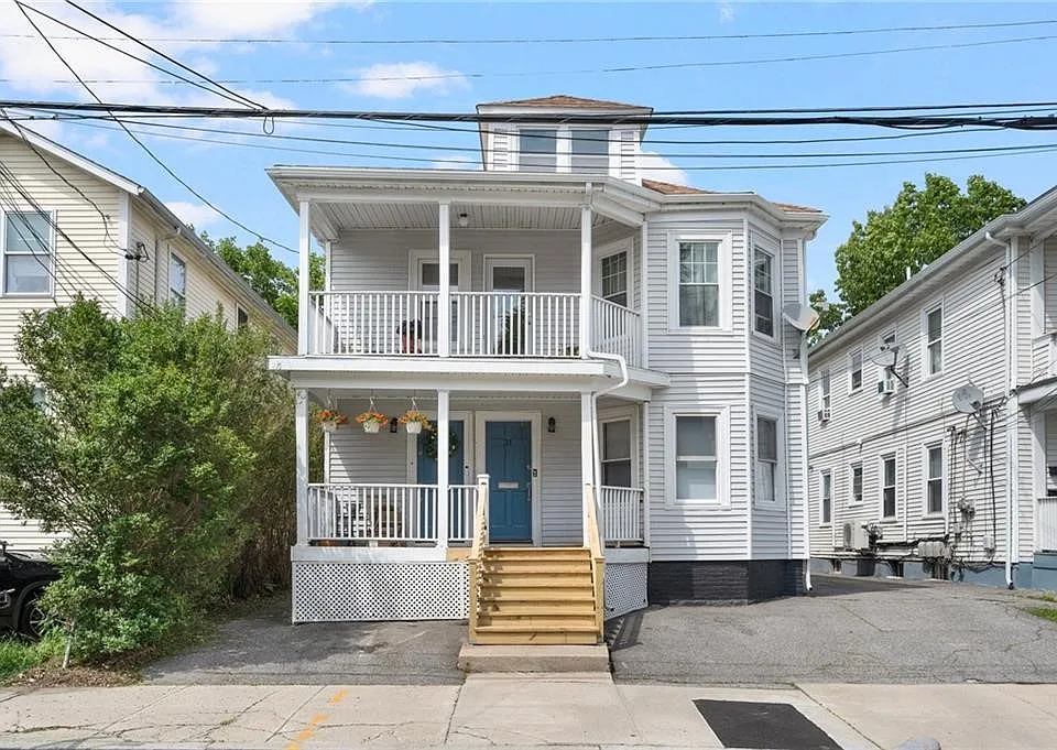 21 Waverly St #1
