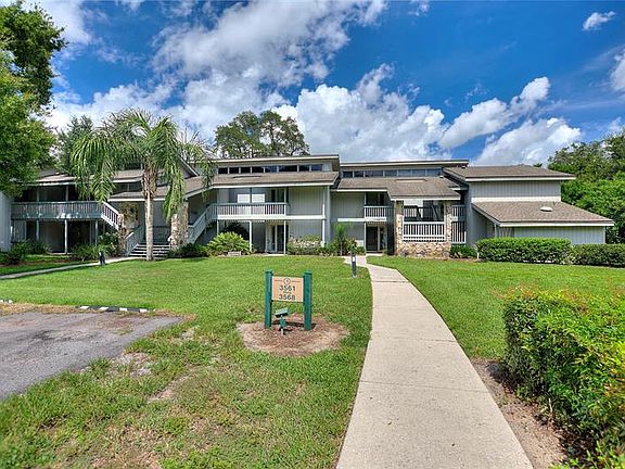 2nd image of 3568 Camelot Dr Unit 3568