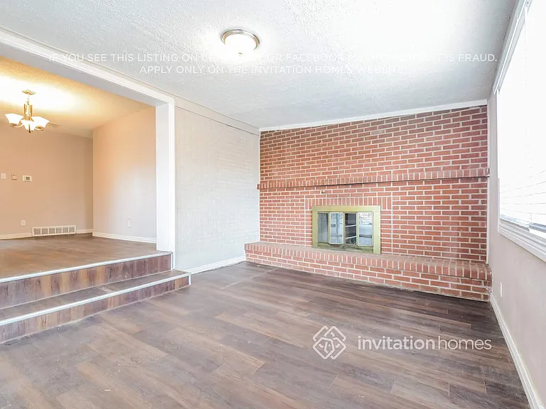 3195 Victor St — Photo 4