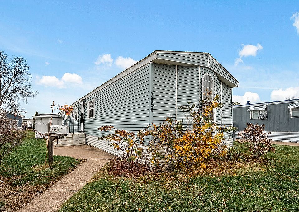 1st image of 7454 W Cir NE