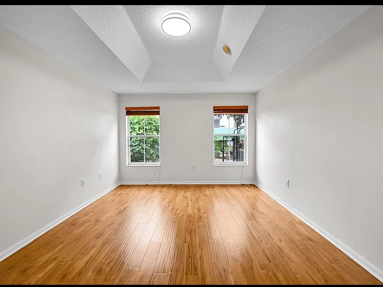 13761 N Garden Cove Cir — Photo 25