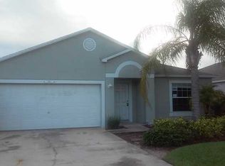 870 Greenleaf Cir, Vero Beach, FL 32960