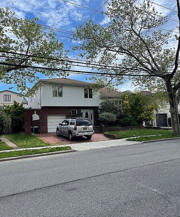 2nd image of 313 Mayfair Dr N