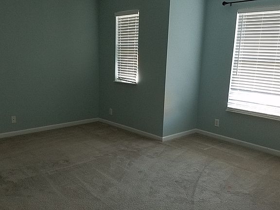 4th image of 3073 Ballenger Dr