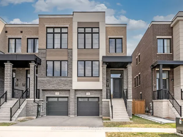 1492 Yellow Rose Cir, Oakville, ON L6M 5L3