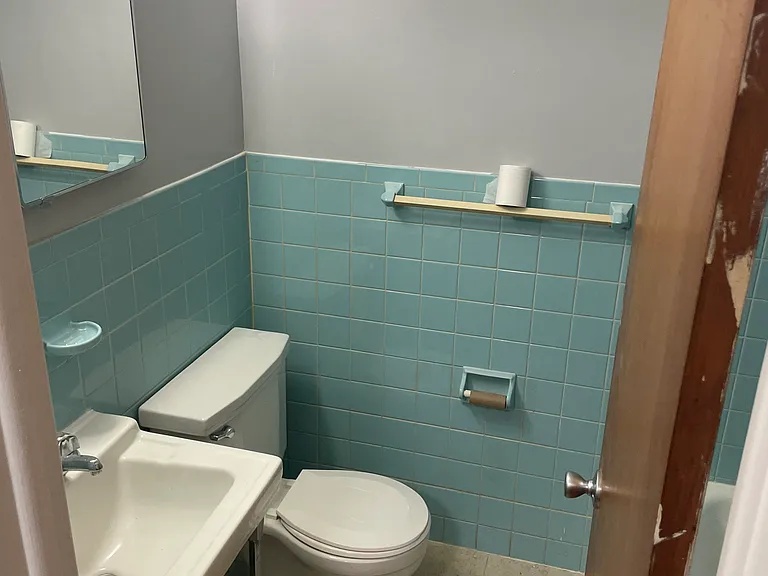Diamond Creek Apartments — Photo 9