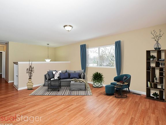 2nd image of 35W712 Rose Ave