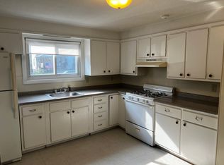 33 Crawford St APT 4, Leominster, MA 01453