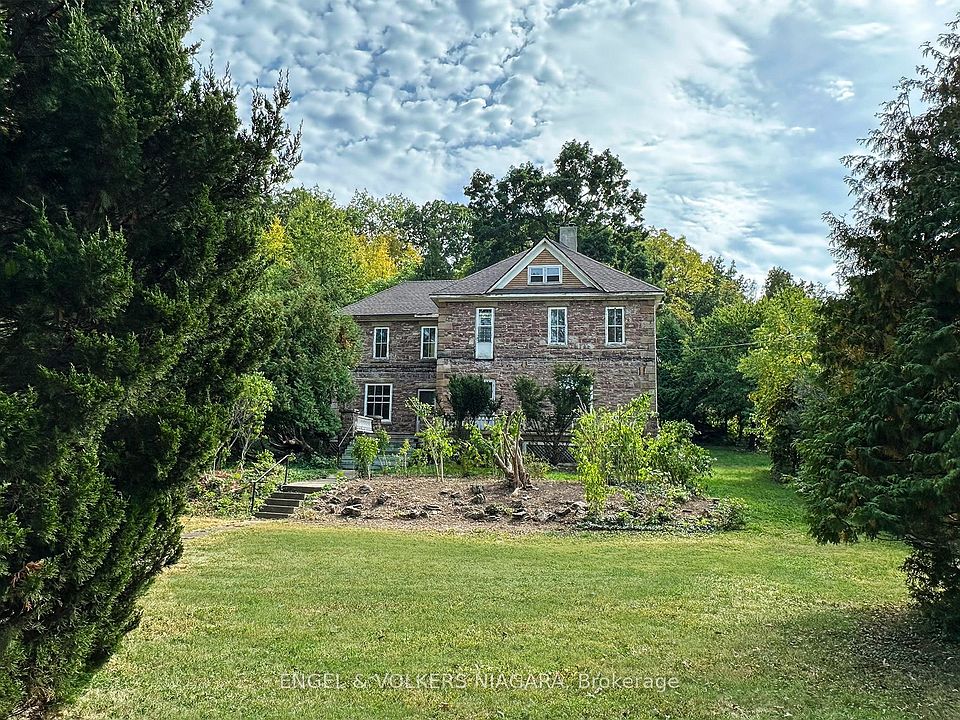 2nd image of 1893 York Rd