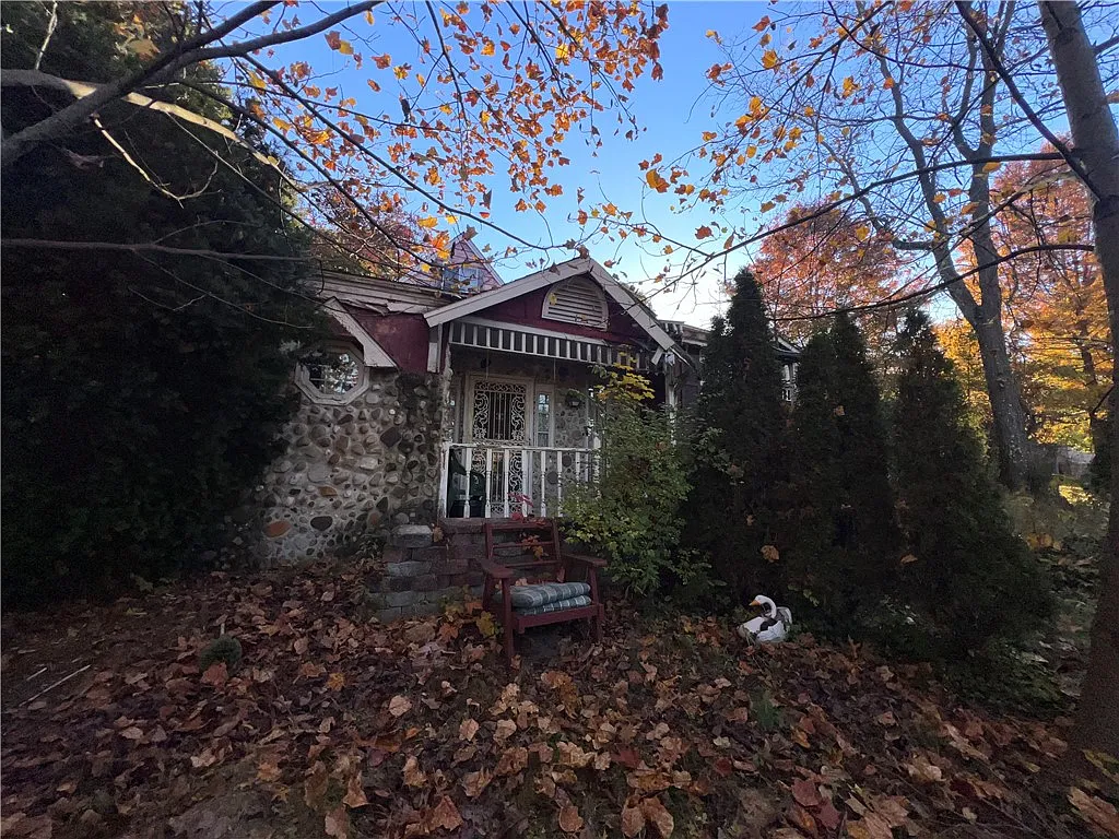 3203 Clay Pike St photo 1