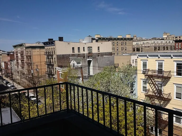 Jefferson St — Photo 12