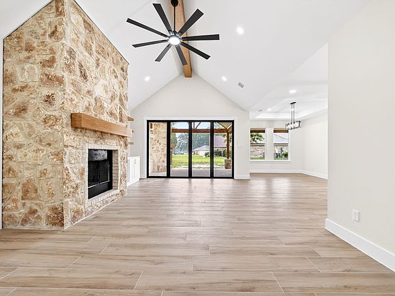 4th image of 120 Springwood Rd