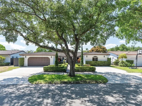 14711 Palmetto Palm Ave, Miami Lakes, FL 33014