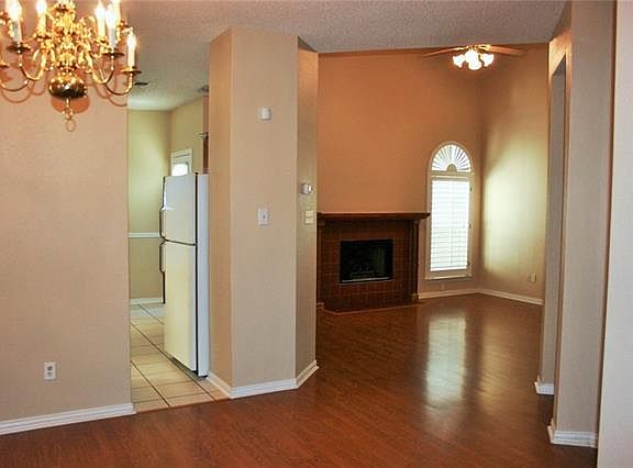2nd image of 300 Summer Moon Ct