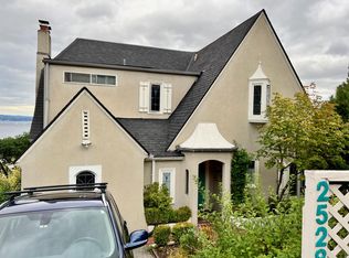 2528 Shoreland Dr S, Seattle, WA 98144